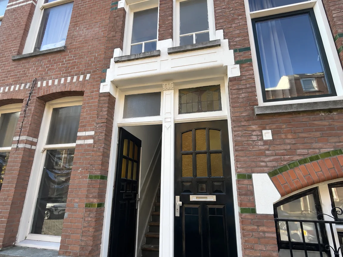 Karakteristieke woning van het type dat Clootcrans verbouwt in Schiedam en de rest van de regio Rotterdam